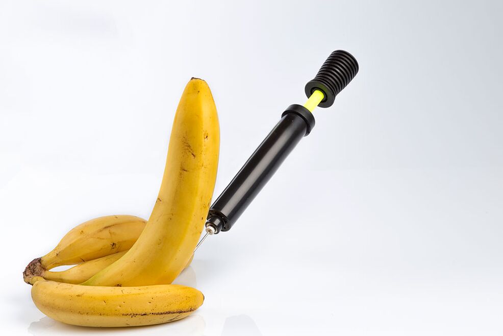 Bananeninjektion simuliert die Injektion zur Penisvergrößerung